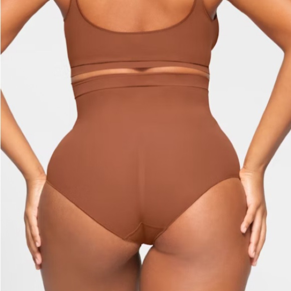 SKIMS High-Waist Shapewear Briefs - Bronze - Picture 2 of 6